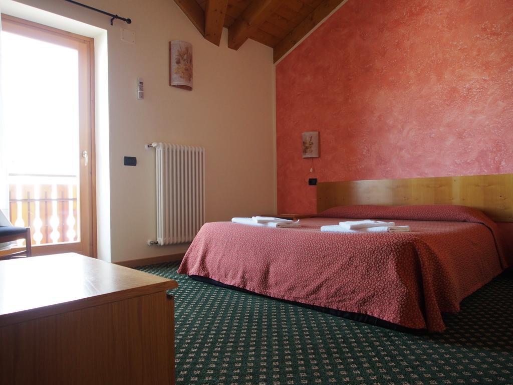 Hotel Belvedere Roana Chambre photo